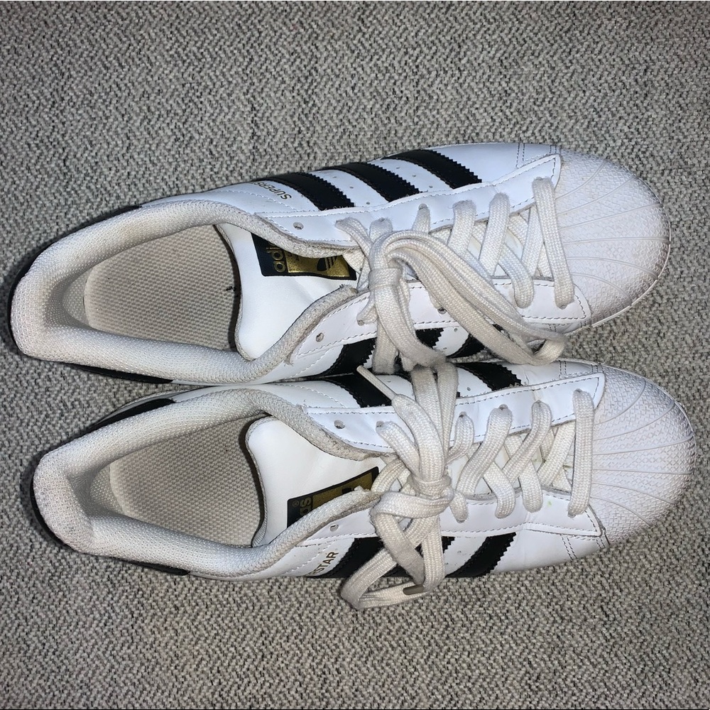 Adidas Sneakers